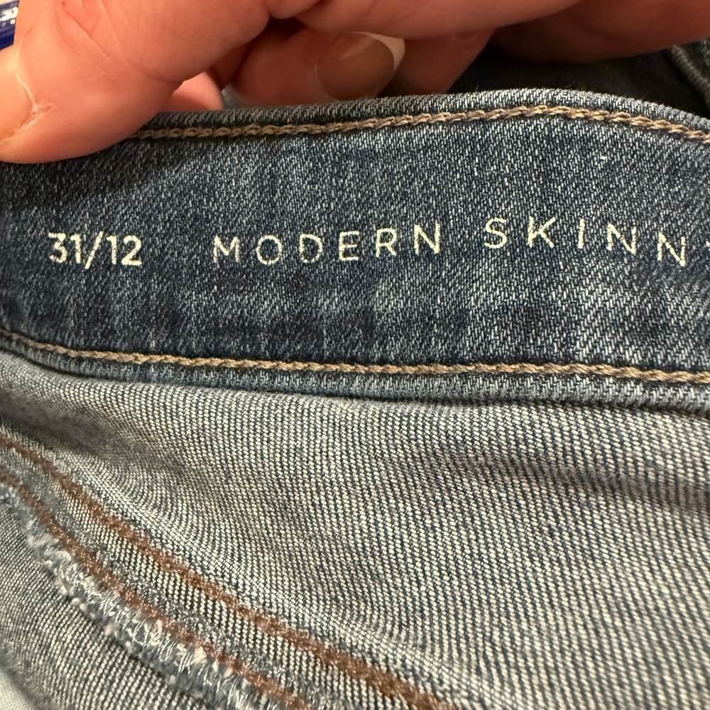 LOFT Modern Skinny Jeans Distressed Medium Wash Stretch Denim Size 12 / 31 - Picture 9 of 10